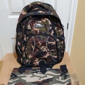 Bundle///High Sierra Backpack Swerve Black/Camo and Green Camo Window Valence